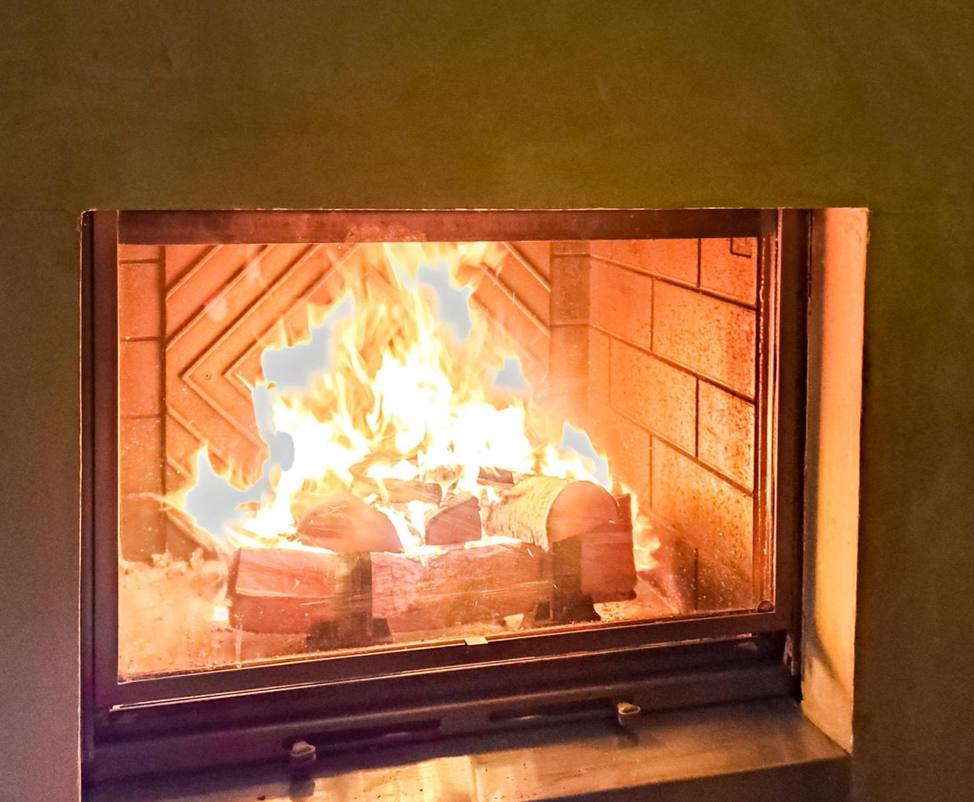 South Facing 2-Bed Apartment With Fireplace, Terrasses Deos フレーヌ エクステリア 写真